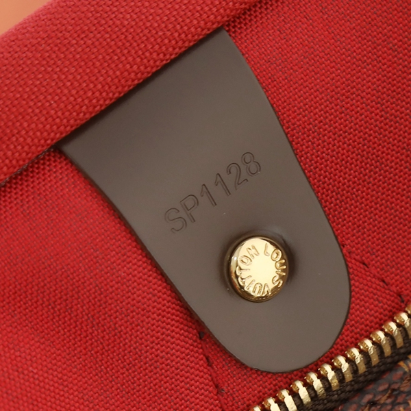 ルイヴィトンバッグ着用イメージ